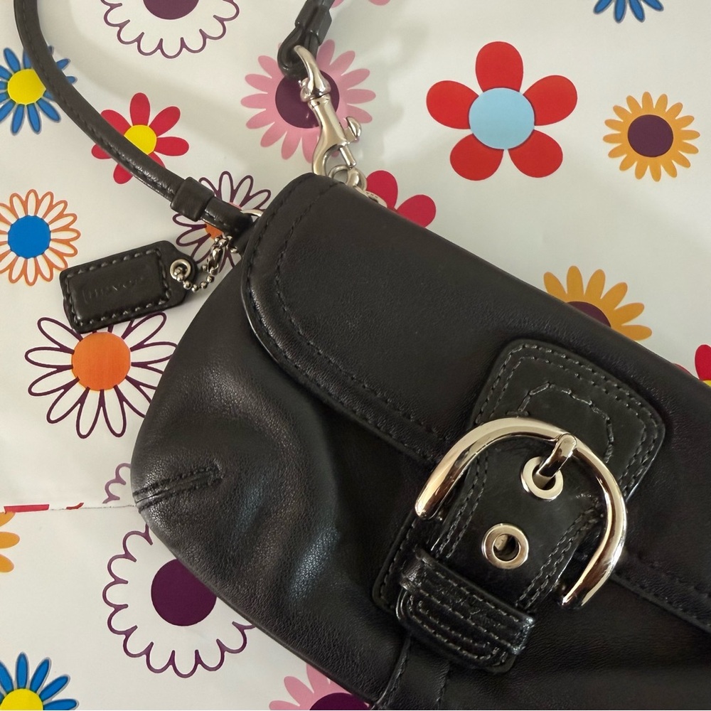 Coach Soho Black Leather Wristlet Wallet - Picture 2 of 8
